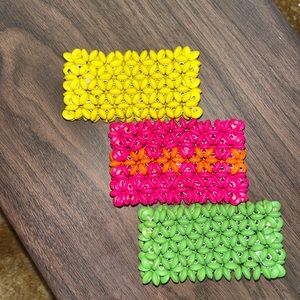Set of 3 wooden beaded elastic bracelets pink orange green yellow